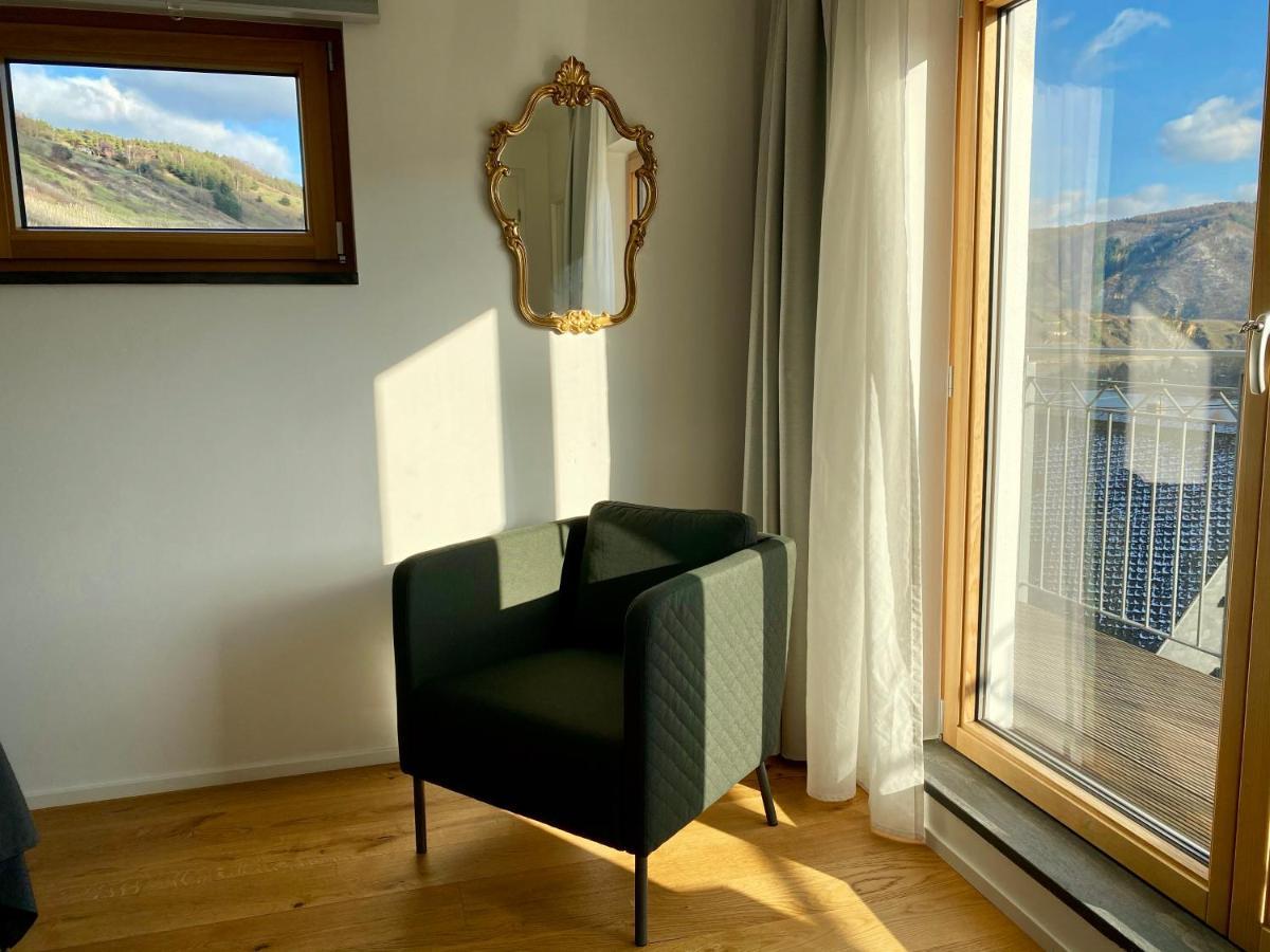 Weingut-Aparthotel Olinger Меринг Экстерьер фото
