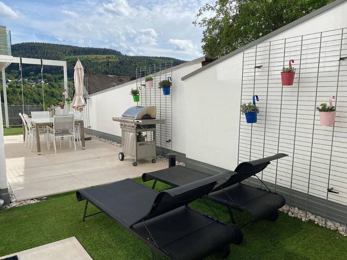 Weingut-Aparthotel Olinger Меринг Экстерьер фото
