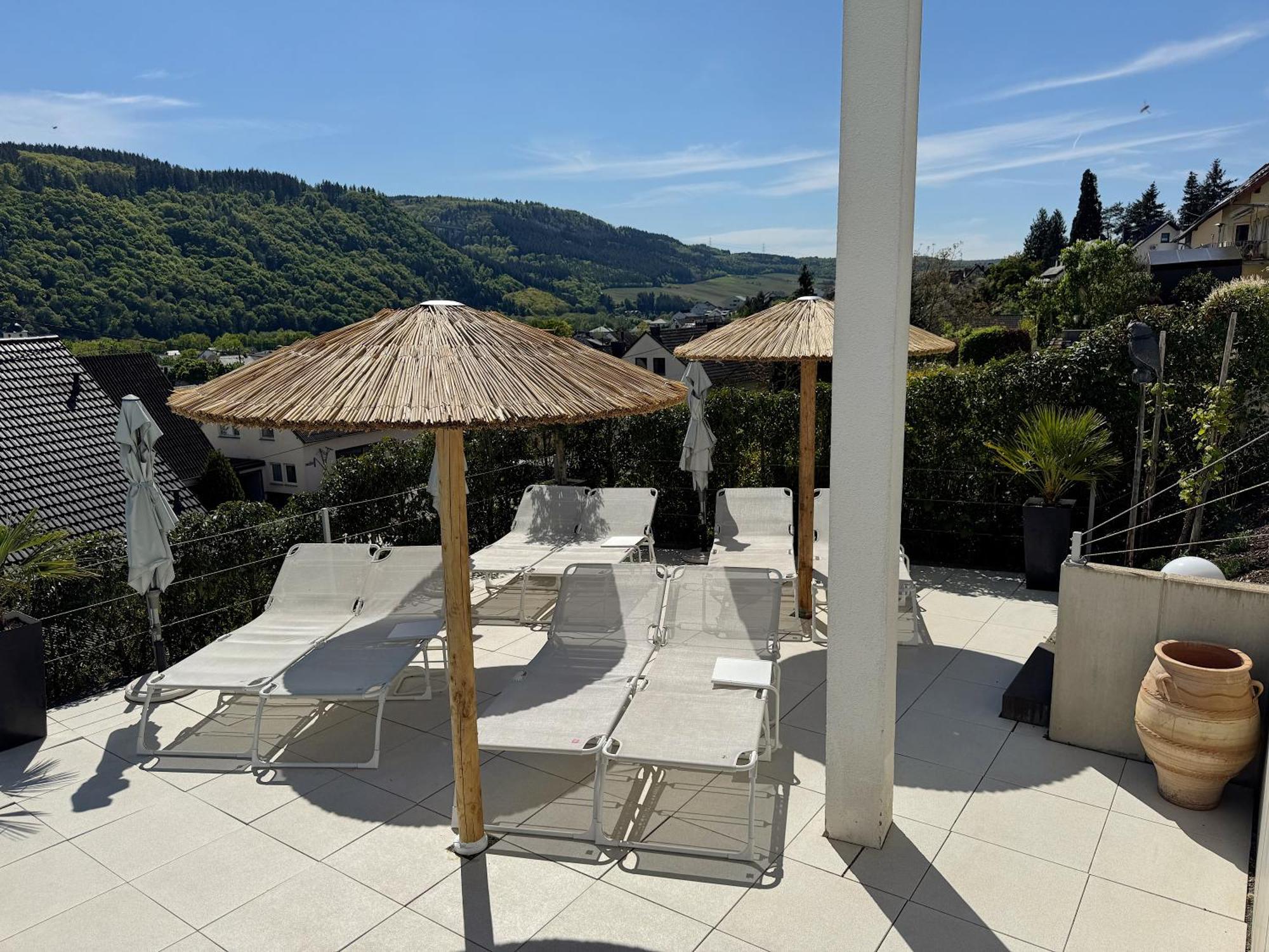 Weingut-Aparthotel Olinger Меринг Экстерьер фото